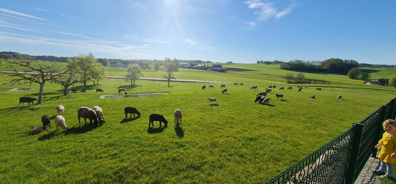 Landgasthof Entenwirt Tarsdorf Bagian luar foto