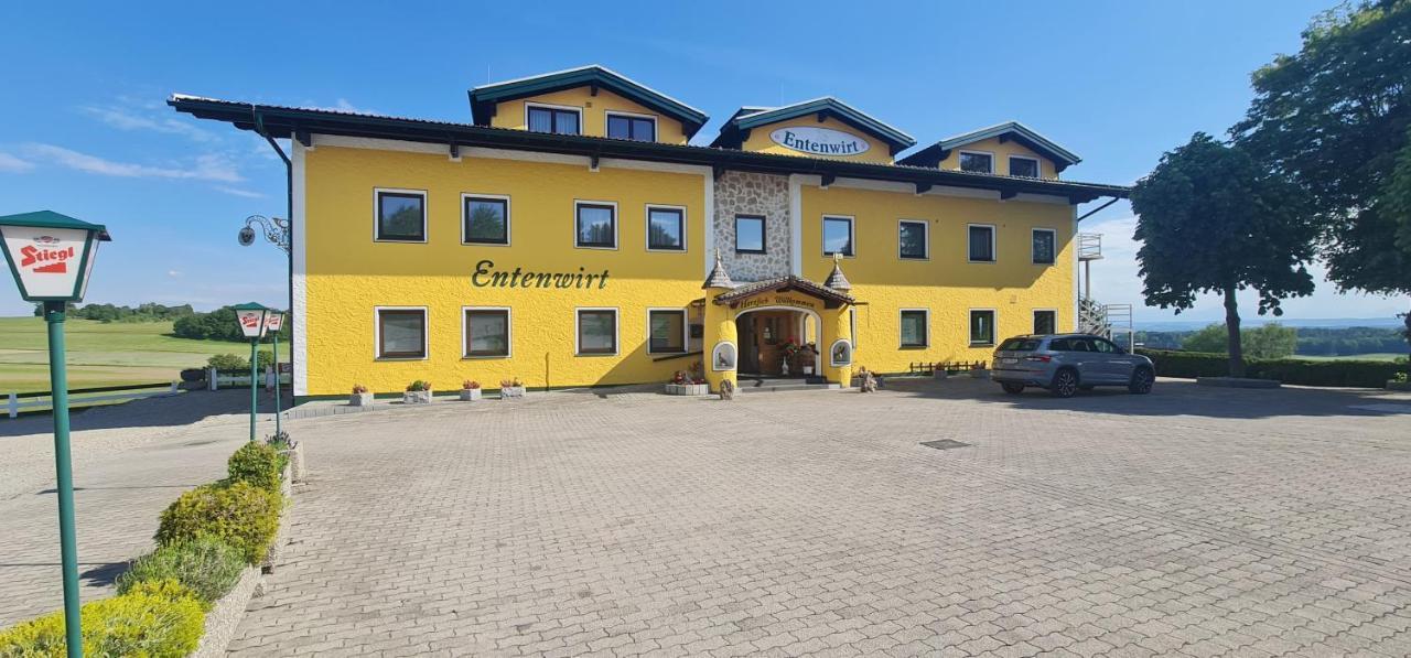 Landgasthof Entenwirt Tarsdorf Bagian luar foto