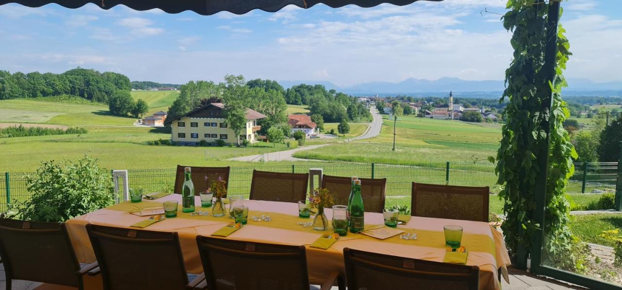 Landgasthof Entenwirt Tarsdorf Bagian luar foto