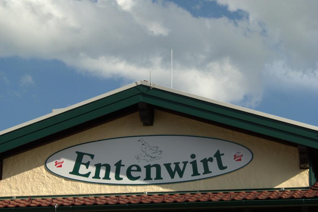 Landgasthof Entenwirt Tarsdorf Bagian luar foto