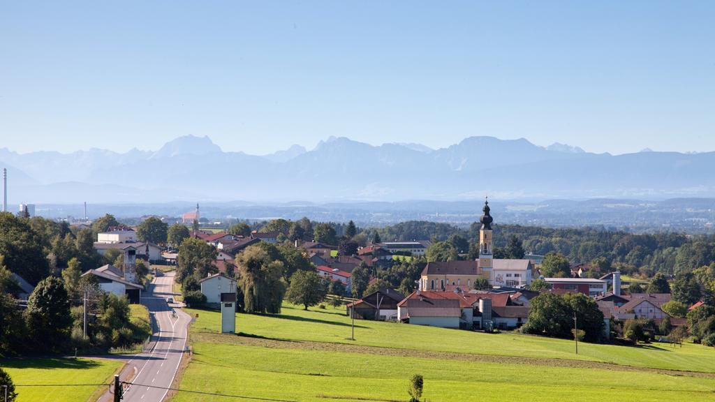 Landgasthof Entenwirt Tarsdorf Bagian luar foto
