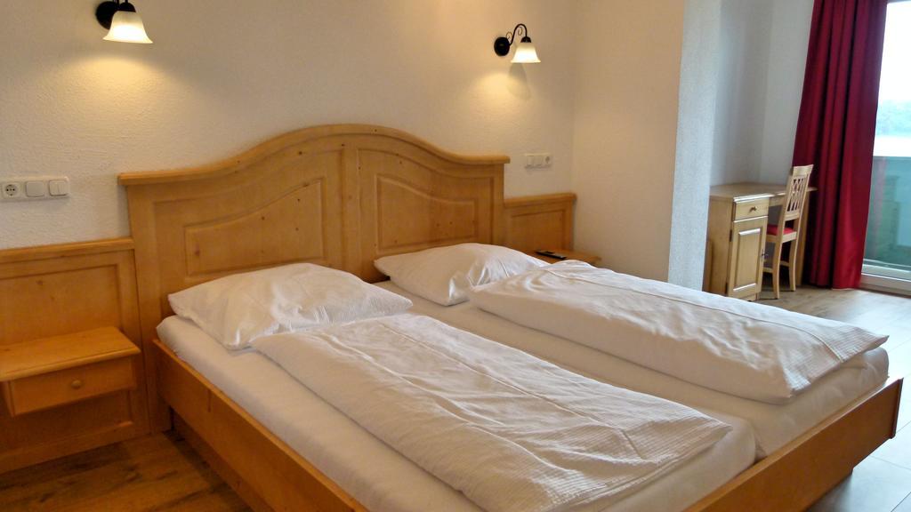 Landgasthof Entenwirt Tarsdorf Bagian luar foto