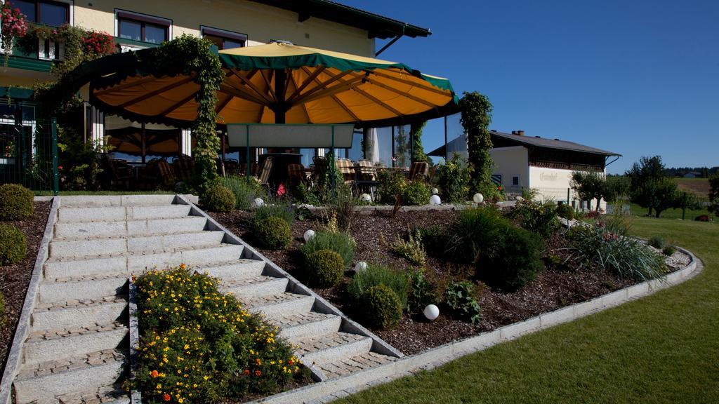 Landgasthof Entenwirt Tarsdorf Bagian luar foto