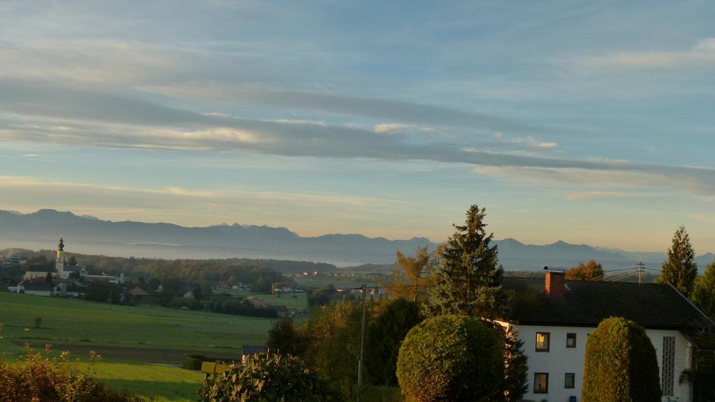 Landgasthof Entenwirt Tarsdorf Bagian luar foto